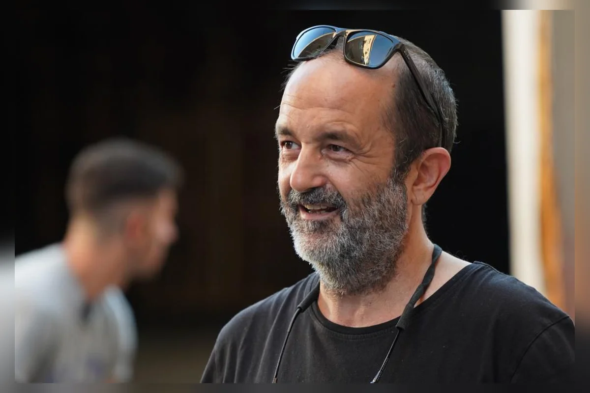 Altan D&ouml;nmez Y&ouml;netmenliğinde Yeni Dizi: D&uuml;n, Bug&uuml;n, Aşk