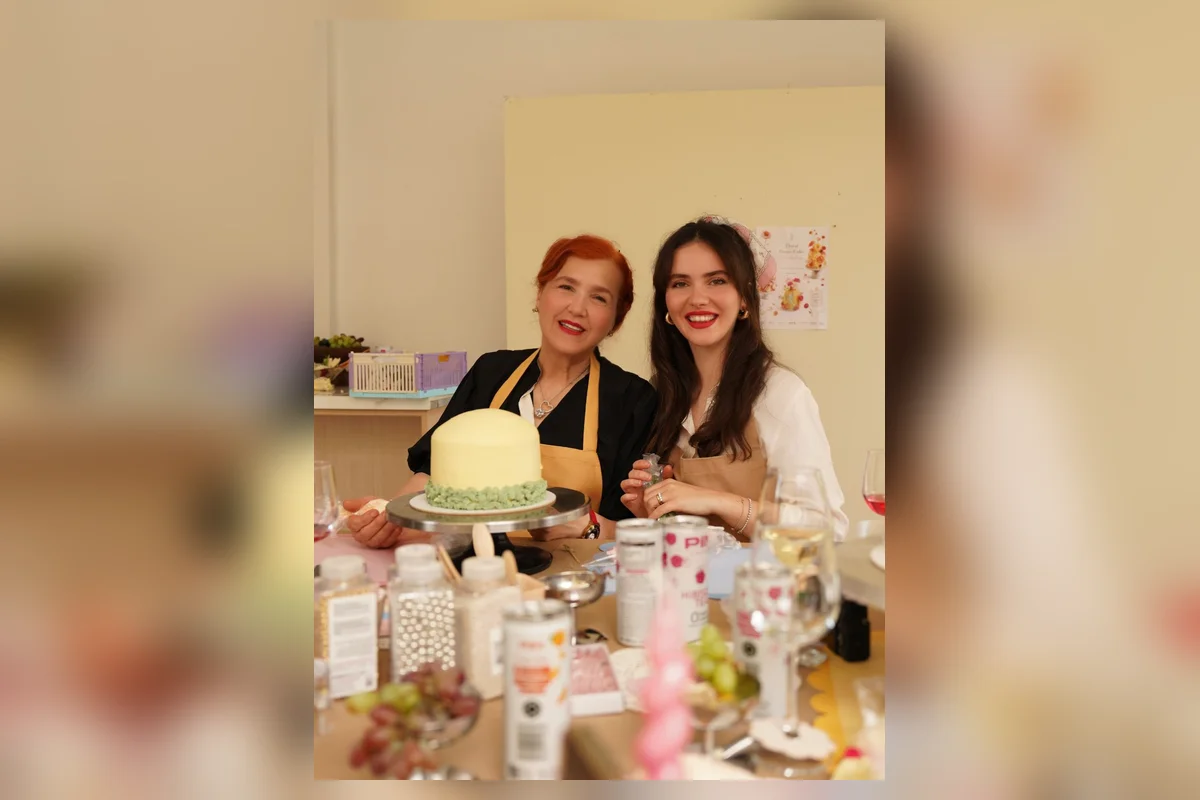 Almila Ada'dan Anneler Gunu'nde Duygusal Anlar