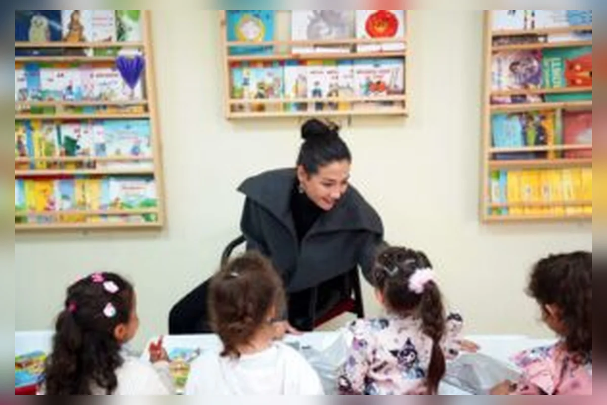 Aybüke Pusat Hayranları Okula Oyun Odası Kurdu