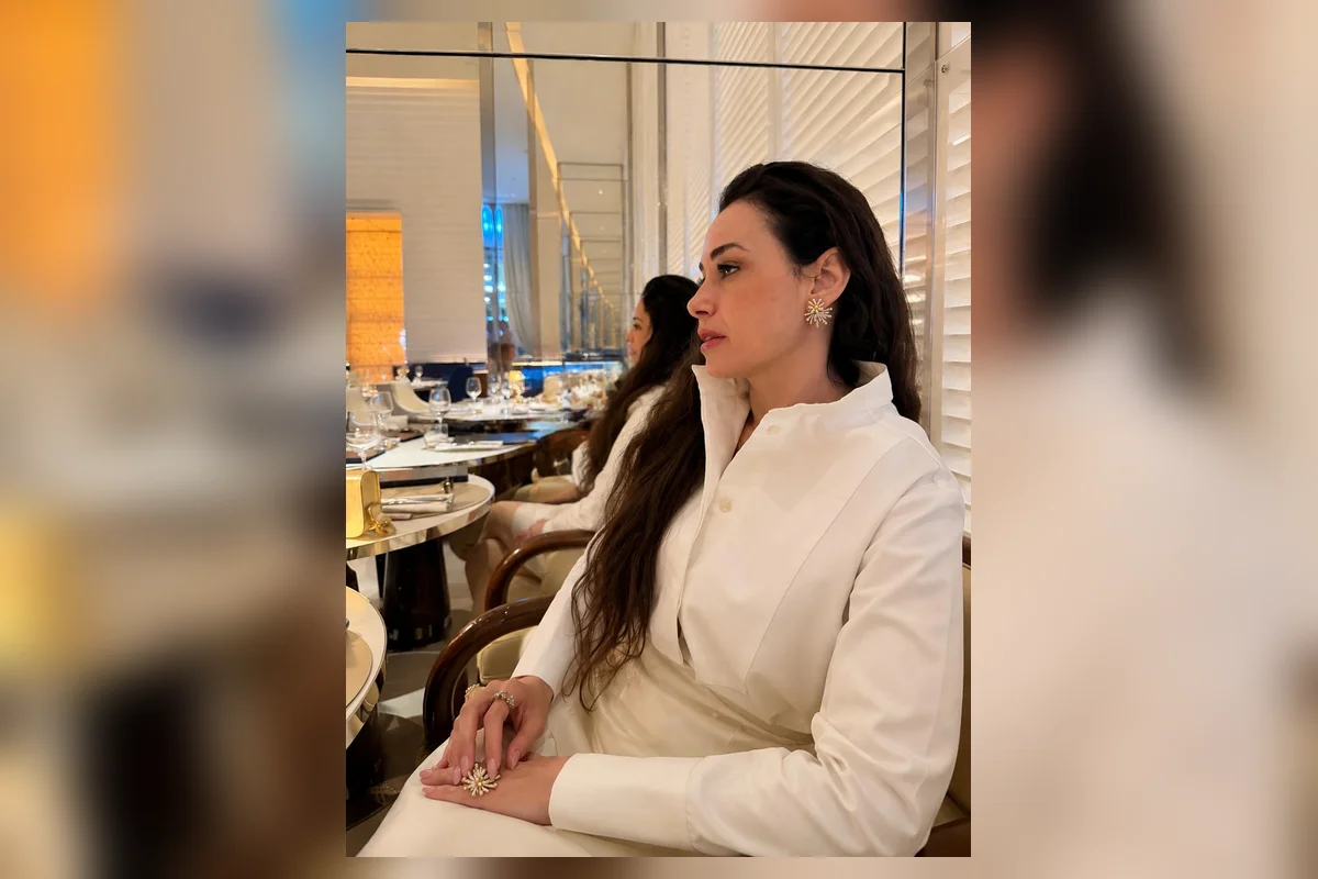 Özgü Namal Cannes'da: Sarı Zarflar'ın Gururu