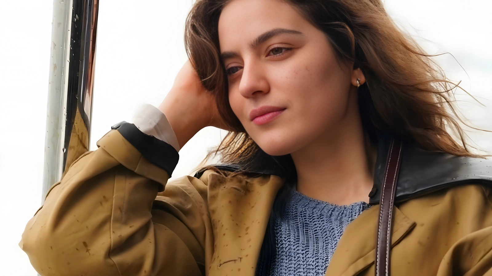 Ava Yaman, Taşacak Bu Deniz dizisindeki Eleni Miryano rolüyle büyük çıkış yakaladı