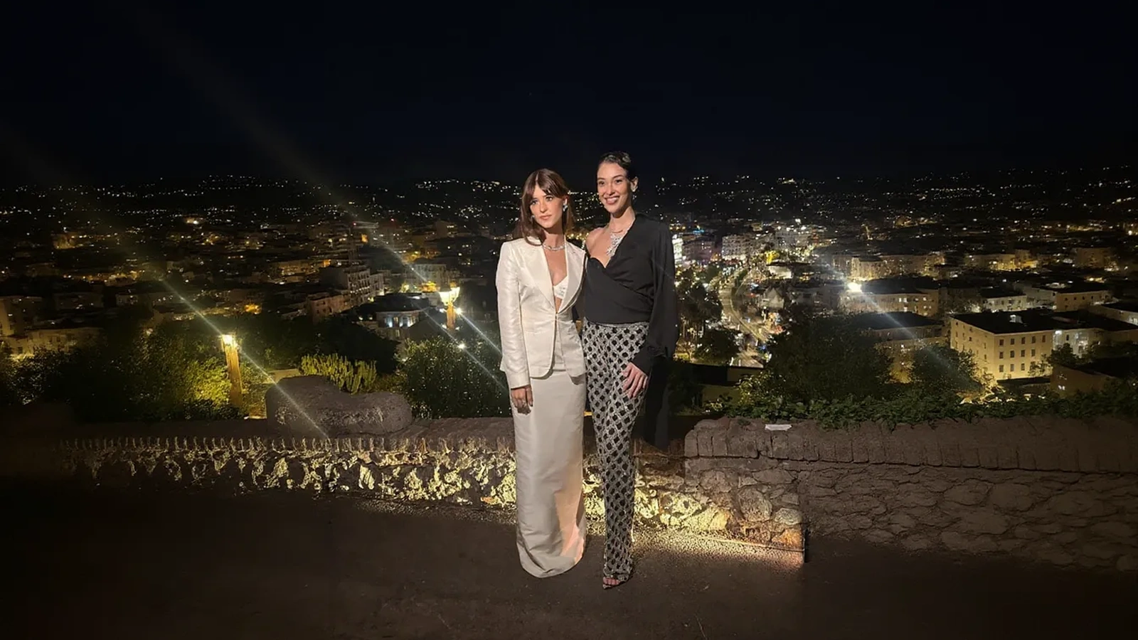 Dilan Çiçek Deniz Cannes'da Colman Domingo ile poz verdi