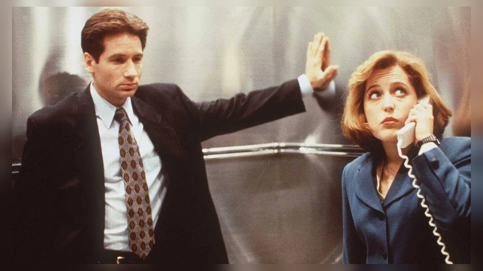 The X-Files yeni uyarlama kamera arkası kadrosu