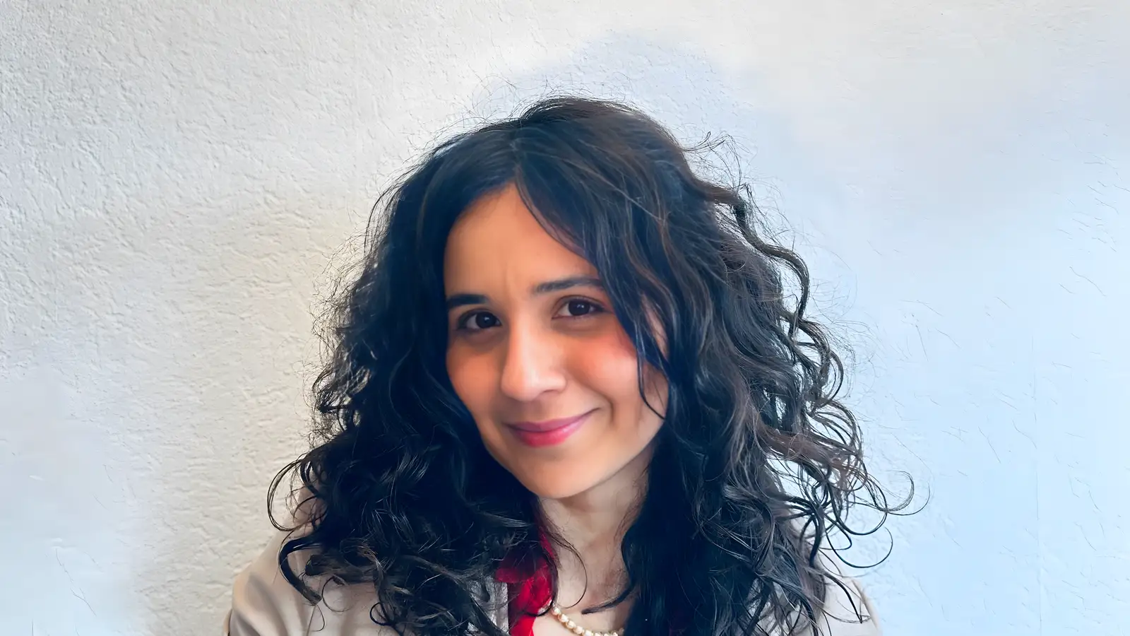 Eve Giden Yol dizisi konusu kaza ve gizemli olaylar
