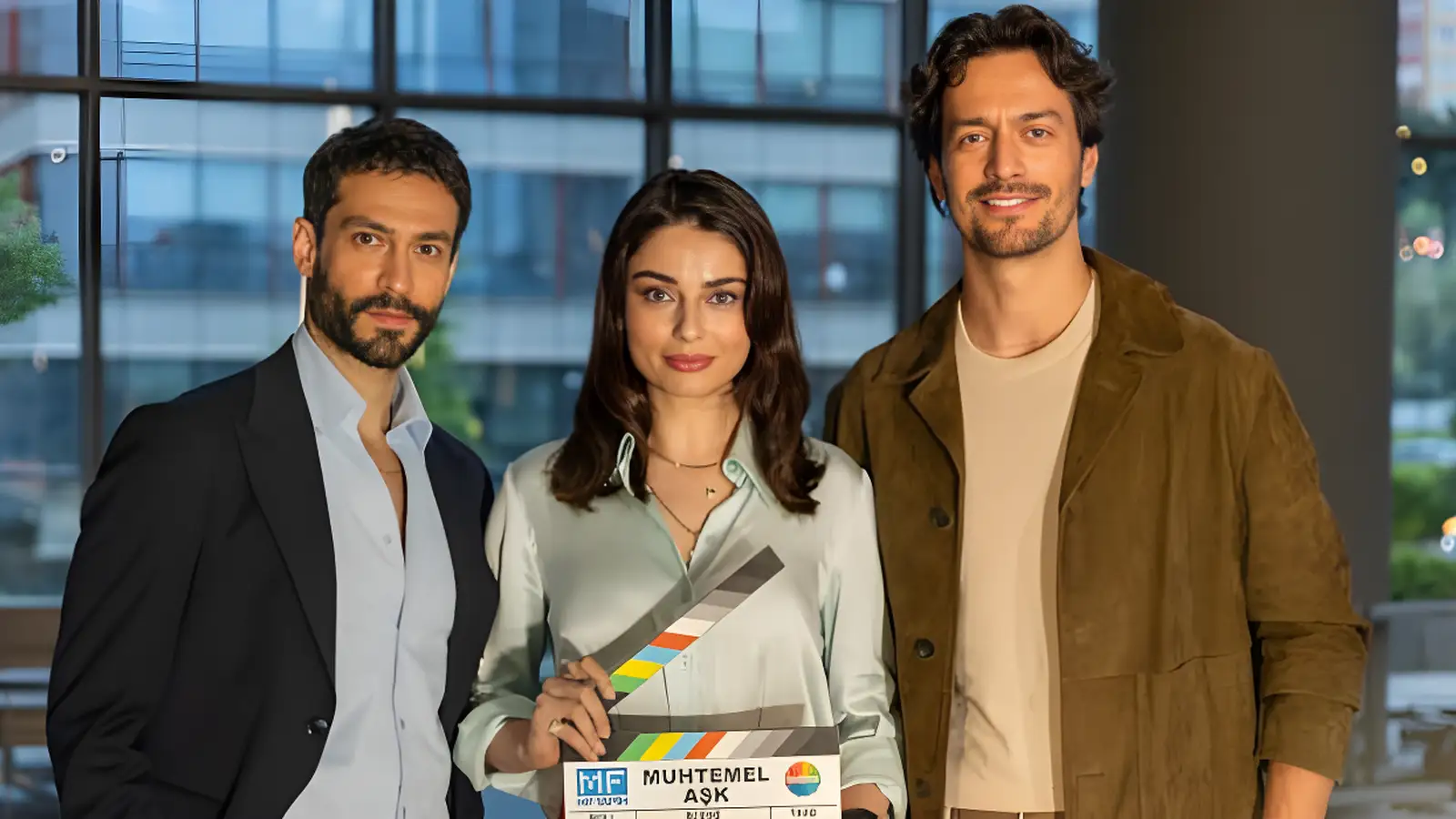 Ekin Koç ve Ayça Ayşin Turan Muhtemel Aşk dizisinde buluşuyor