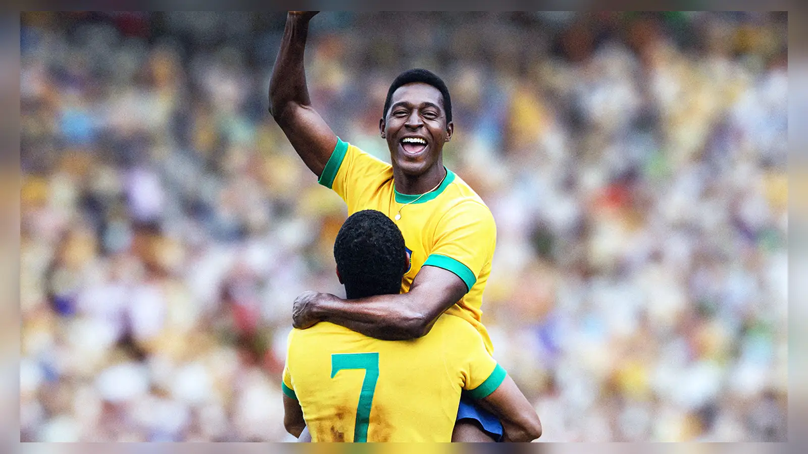 Pelé'yi canlandıran Lucas Agrícola'nın sahne arkası görüntüsü