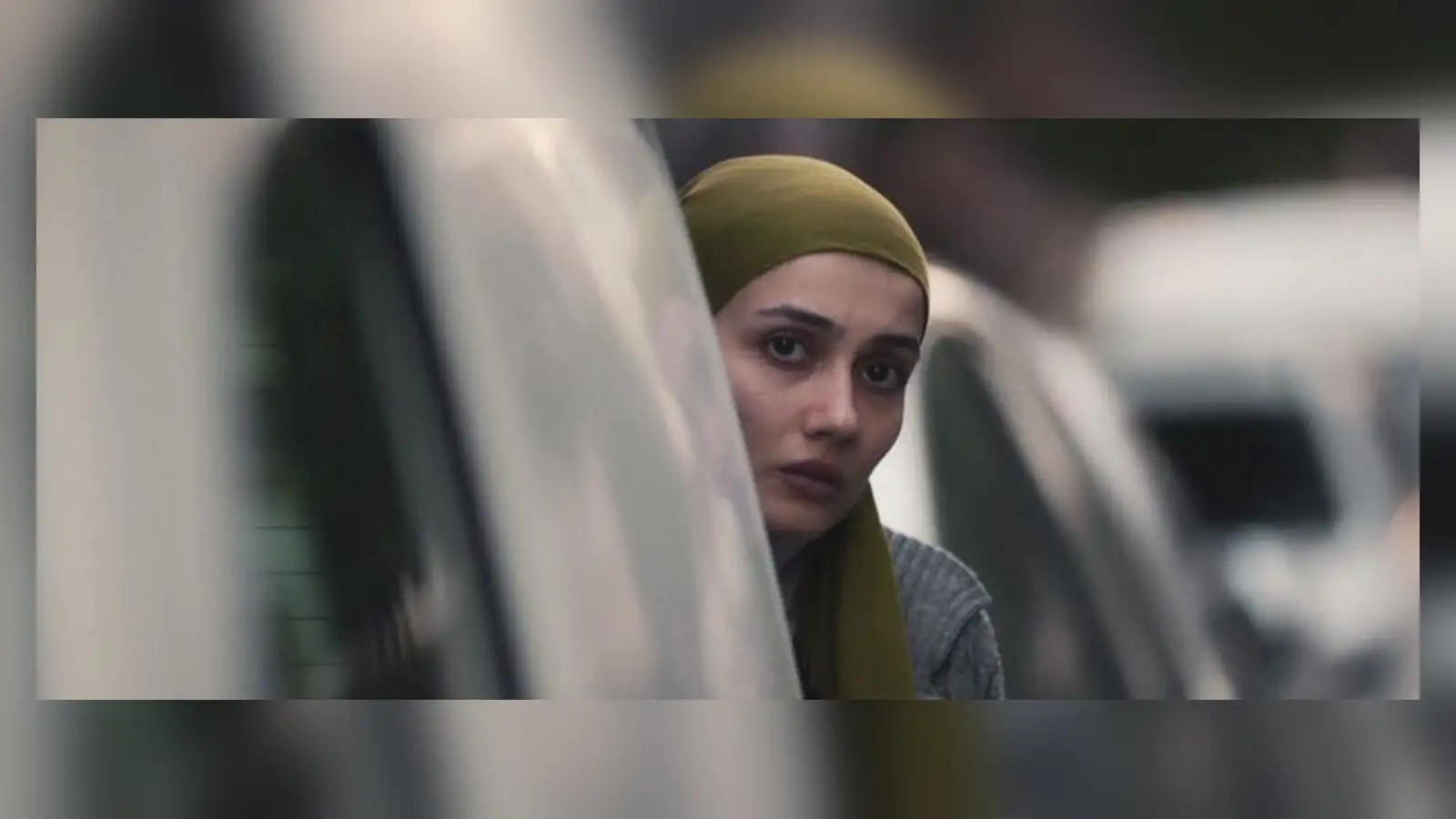 Ozan Akbaba ve Gonca Cilasun 'Çırak' dizisi için sette.