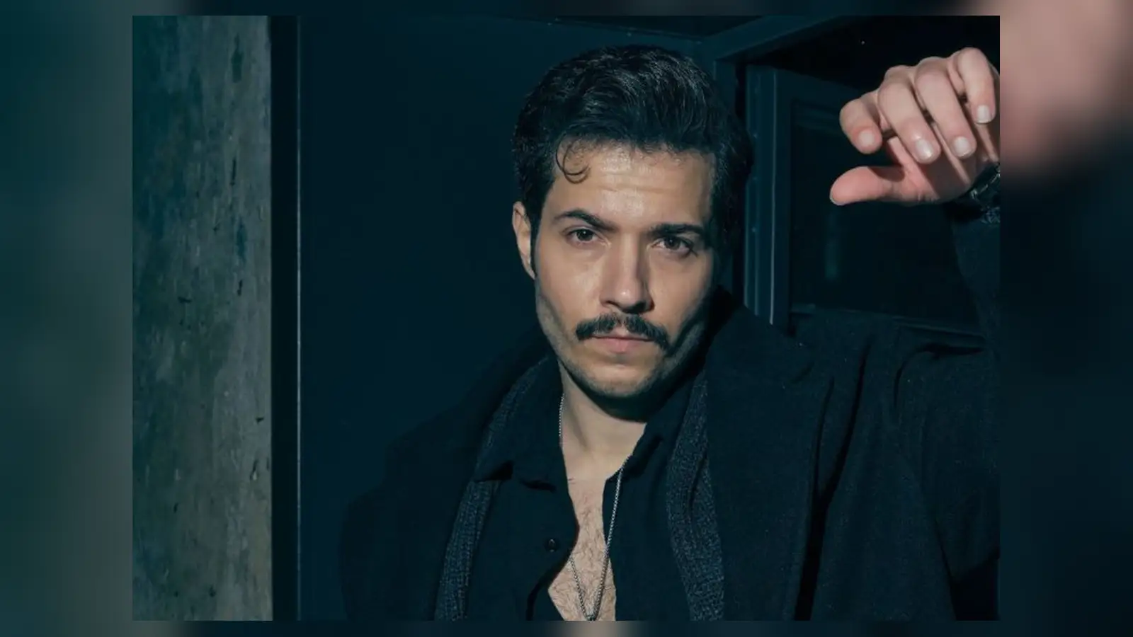 Emre Bey, Kuzey Alazlı karakterini canlandırıyor