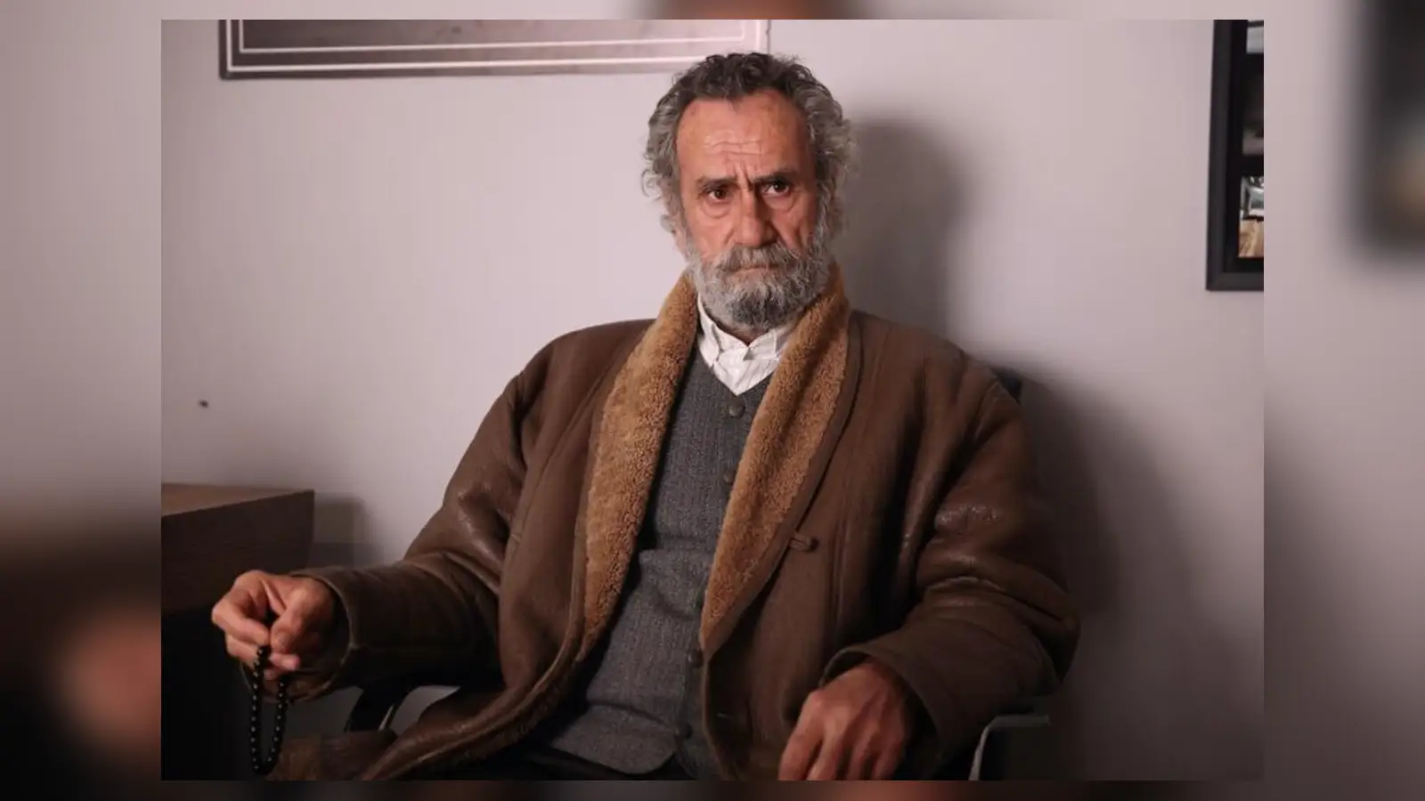 Aliye Uzunatağan ve Serenay Sarıkaya 'Sevdiğim İnsanlar' filminde