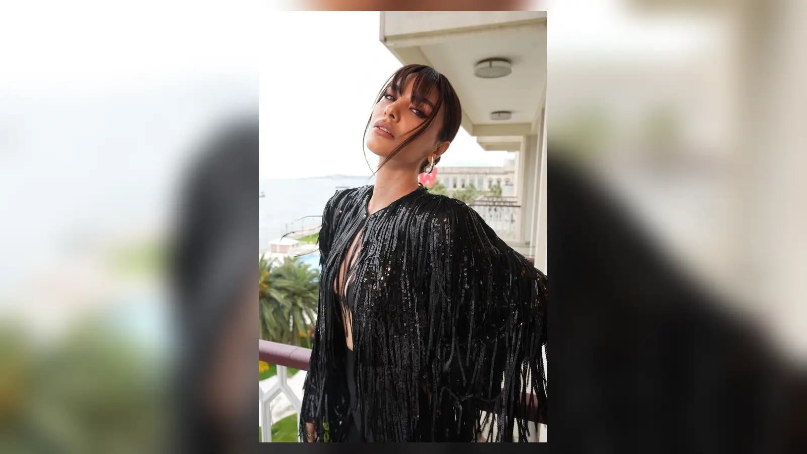 Ateş Denizi &Ccedil;ekimleri Başladı, Hazal Filiz K&uuml;&ccedil;&uuml;kk&ouml;se İki Rolde