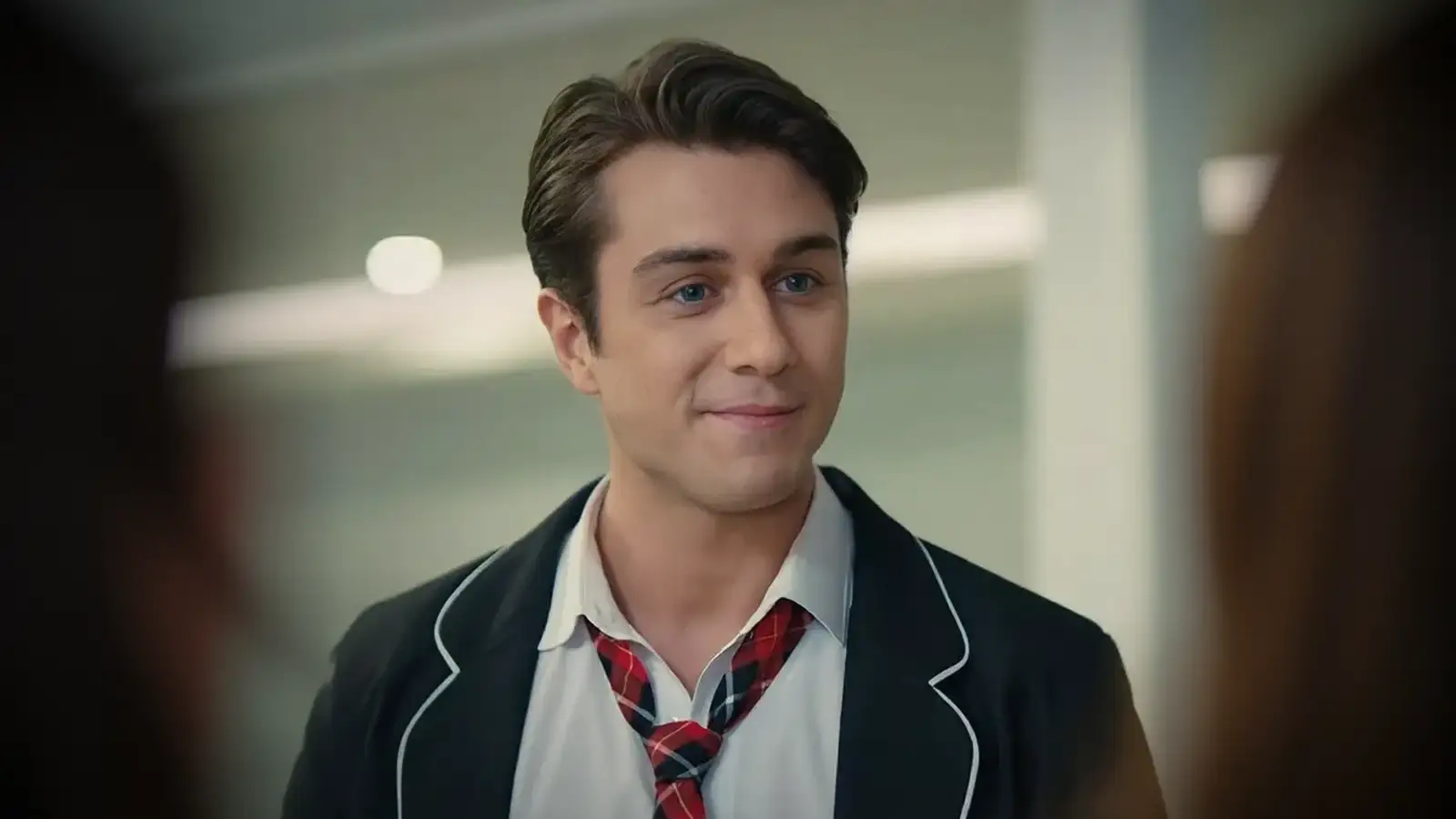 Yaz Evi Young Sinan Kimdir? Onur Seyit Yaran Dizileri ve Gerçek Yaşı
