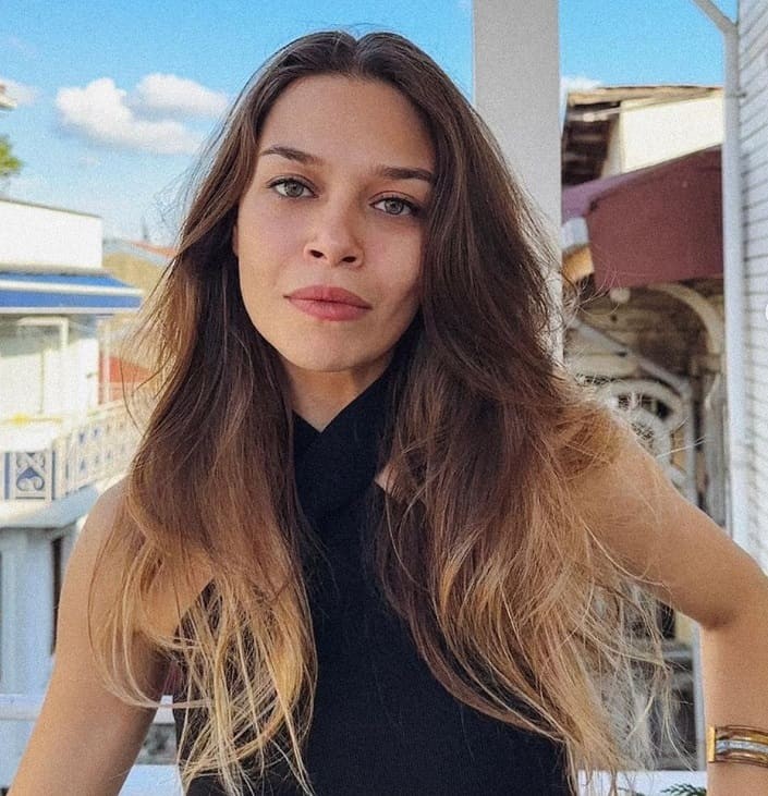 Zeynep Yüce Resmi