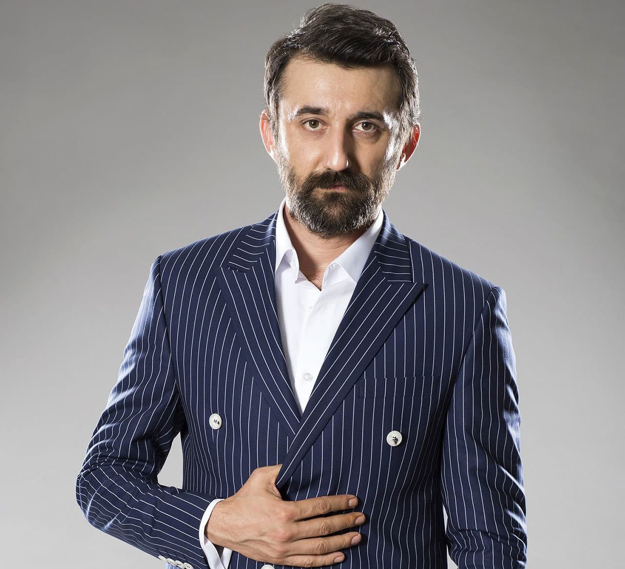 Necip Memili Resmi