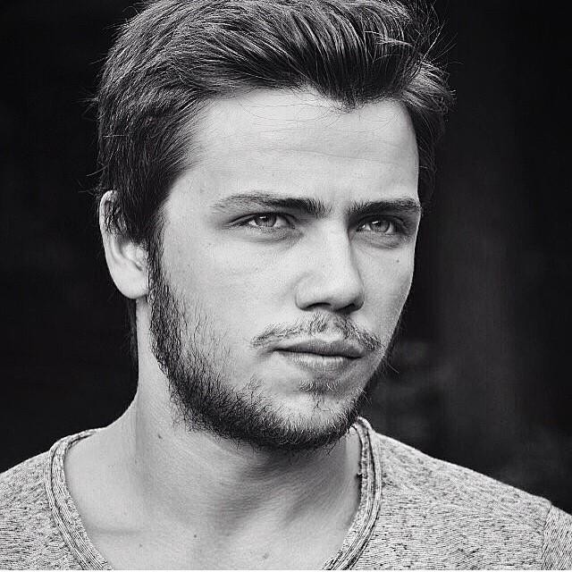 Tolga Sarıtaş Profil Fotoğrafı