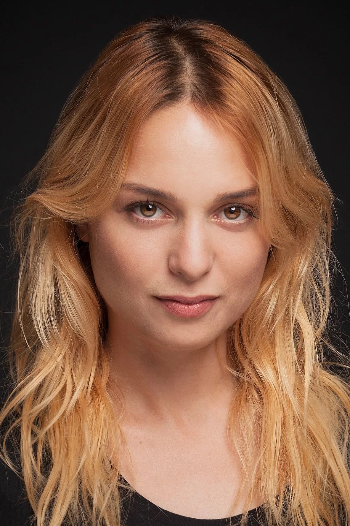 Nilperi Şahinkaya Resmi