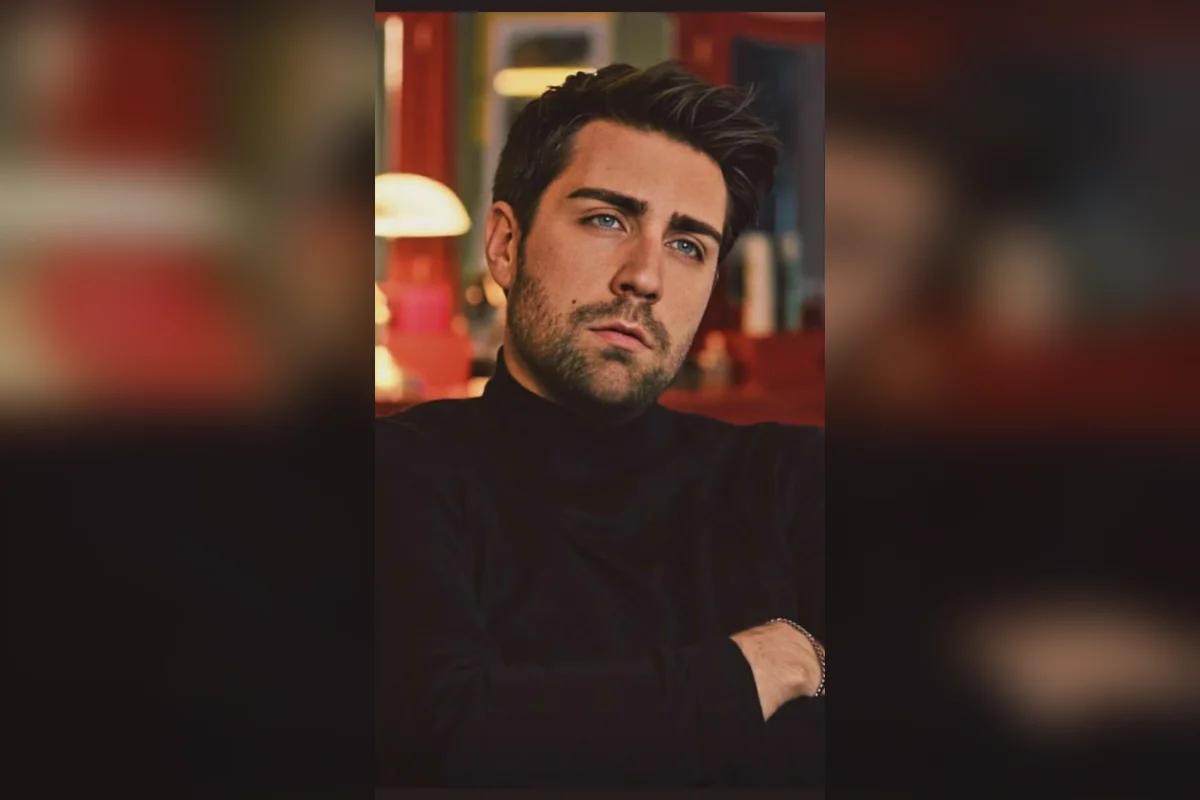 Çağlar Ertuğrul Yapay Zeka Destekli Moda Kampanyasında