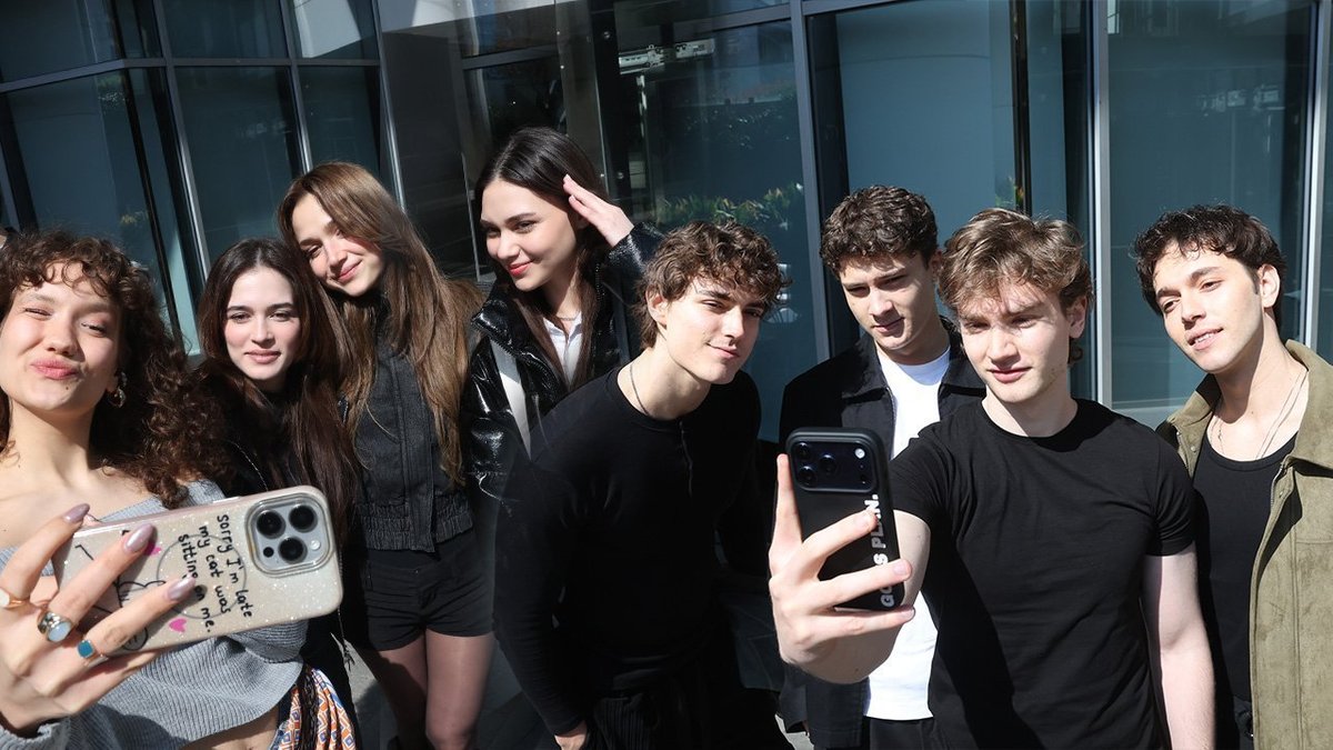 Daha 17'nin gençlerinden ilk selfie!