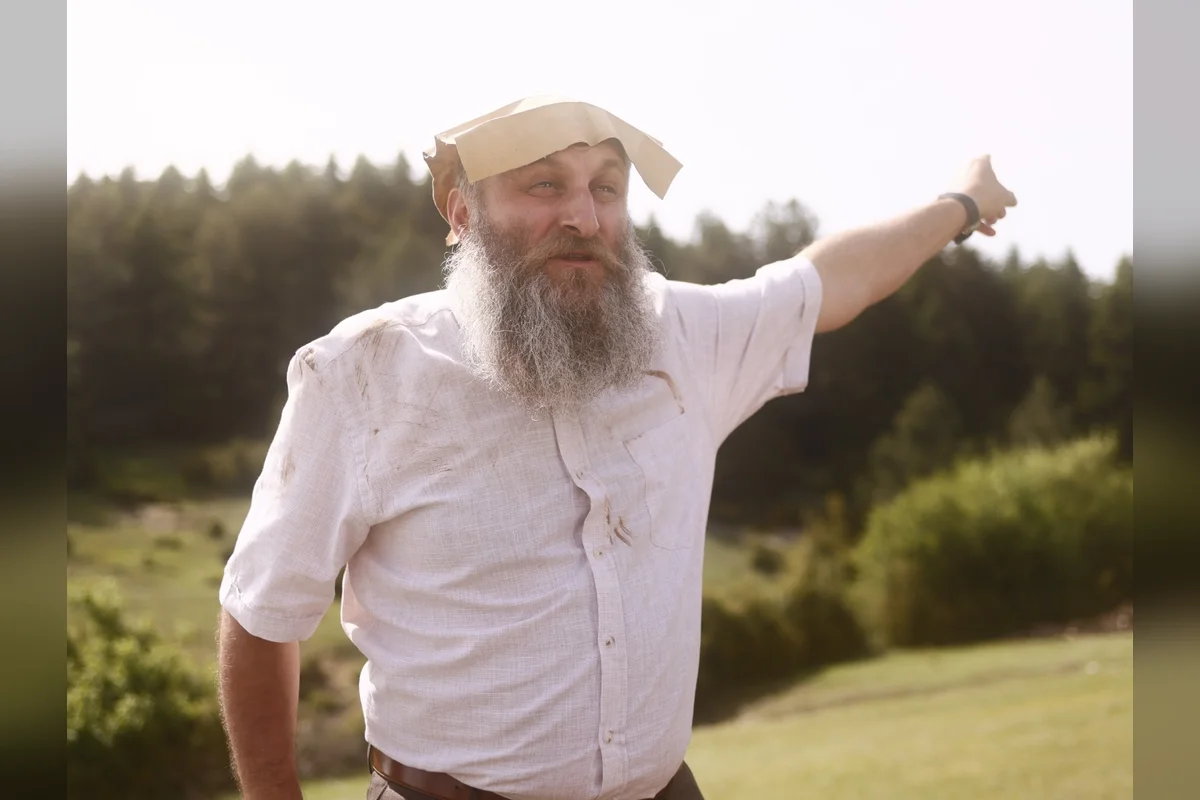 Oflu_Hoca_6_Define_Sahnesi