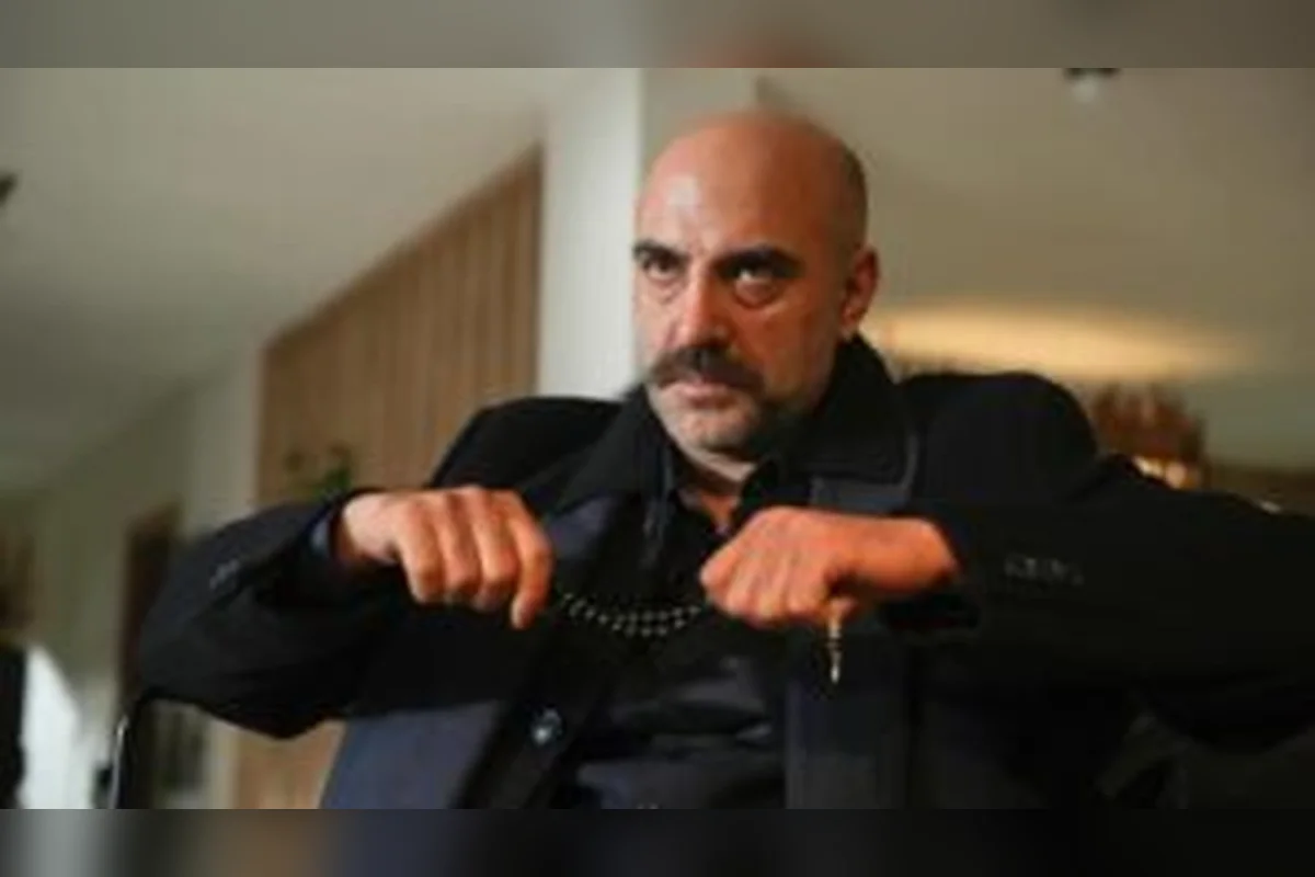Ölü Yaşar Eşref Rüya'ya Veda Etti