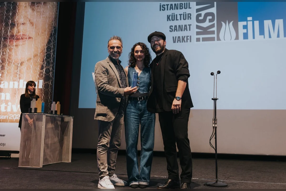 Tülin Özen Kimdir? Pera Palas’ta Gece Yarısı Dizisi Lili Kaç Yaşında?